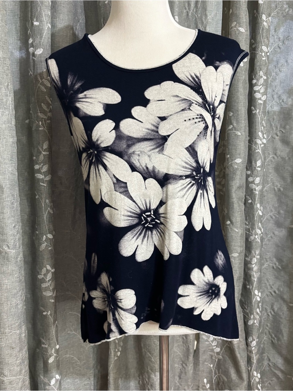 Vanilla Sugar Black & White Floral Sleeveless Tank Top